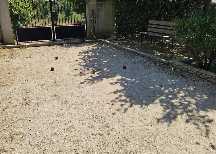 Jolie Maison Avec Jardin *