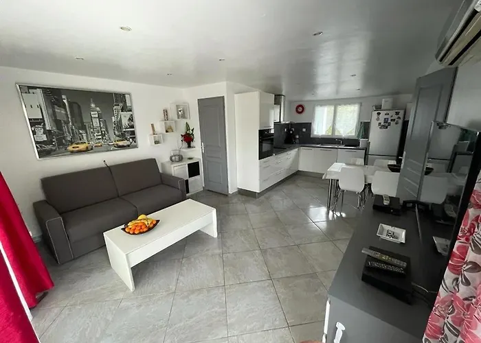 Jolie Maison Avec Jardin * Hyères