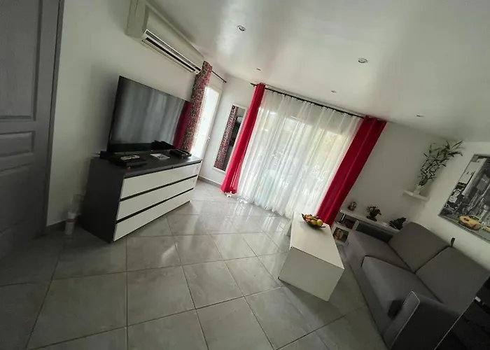 Jolie Maison Avec Jardin Hyères