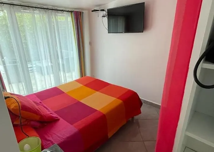 Jolie Maison Avec Jardin * Hyères